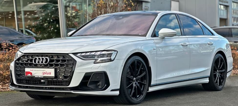 Audi A8 60TFSI S LINE