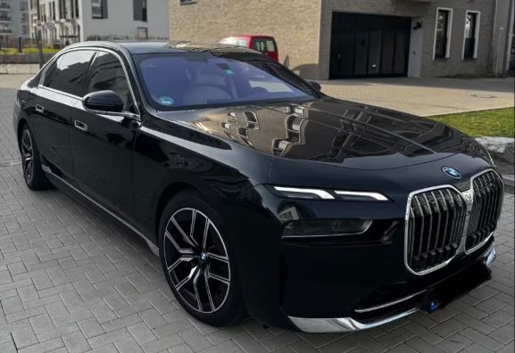 BMW 750e xDrive